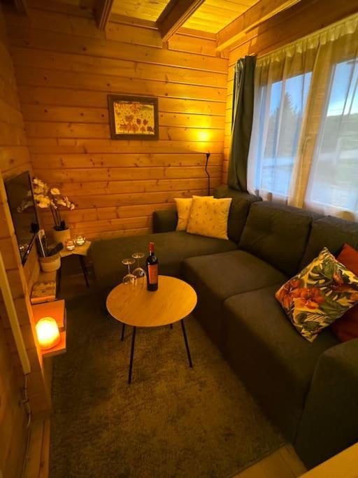 נוירייכנאו Cozy I Blockhuette Im Nationalpark I Ferienwohnung מראה חיצוני תמונה
