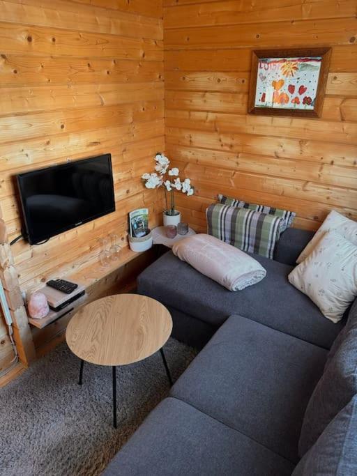 נוירייכנאו Cozy I Blockhuette Im Nationalpark I Ferienwohnung מראה חיצוני תמונה